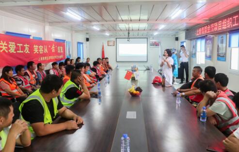 “小病挺，大病拖” 農(nóng)民工的健康保障如何破題？