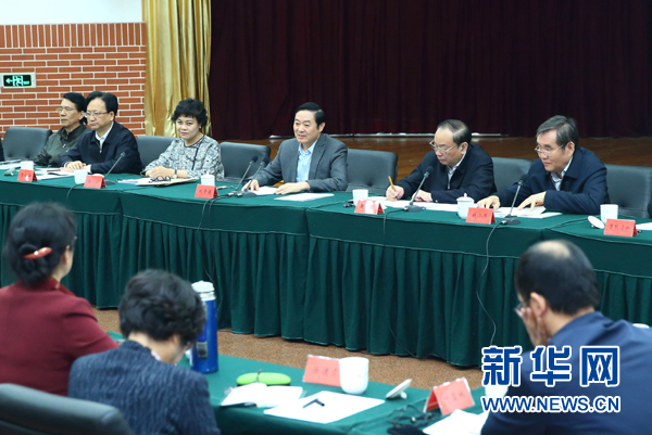 4月12日，中共中央政治局委員、中央書記處書記、中宣部部長劉奇葆在北京出席“走向世界的中國兒童文學(xué)”座談會并講話。 新華社記者丁海濤攝