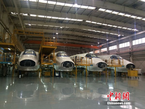 中車青島四方機(jī)車車輛股份有限公司廠房。中新網(wǎng) 邱宇 攝
