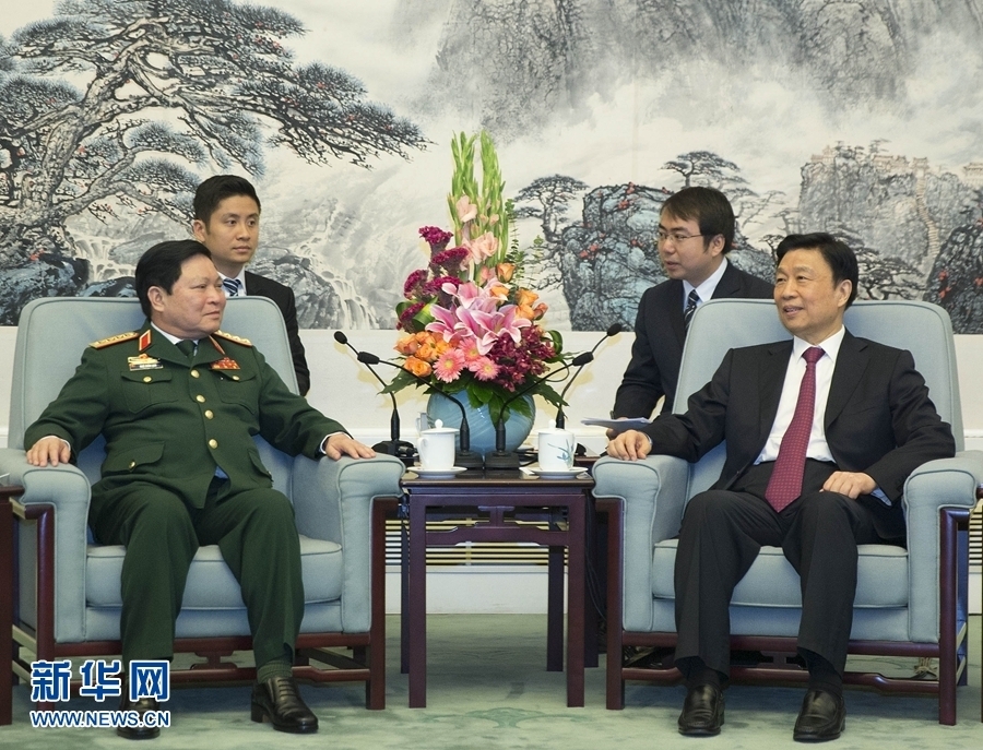 8月29日，中共中央政治局委員、國家副主席李源潮在北京會見越南共產(chǎn)黨中央政治局委員、國防部長吳春歷。 新華社記者丁林攝