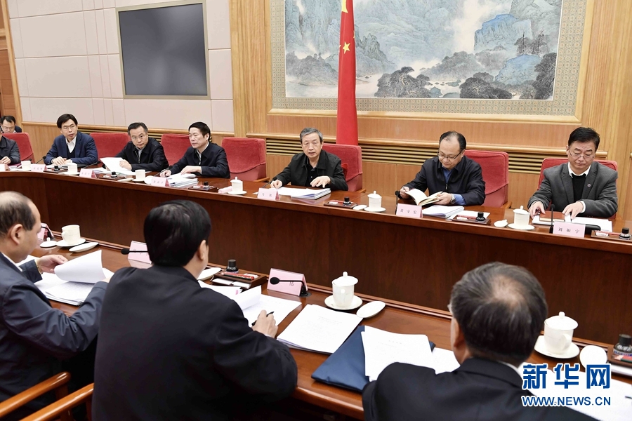 1月20日，國務院農民工工作領導小組第五次全體會議在北京召開。中共中央政治局委員、國務院副總理馬凱主持會議并講話。 新華社記者 李濤攝