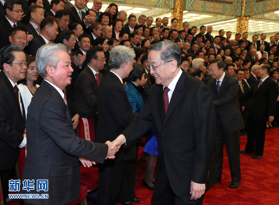 9月28日，中共中央政治局常委、全國(guó)政協(xié)主席俞正聲在北京會(huì)見出席中國(guó)海外交流協(xié)會(huì)第六次會(huì)員大會(huì)的全體代表，并發(fā)表講話。 新華社記者 龐興雷 攝