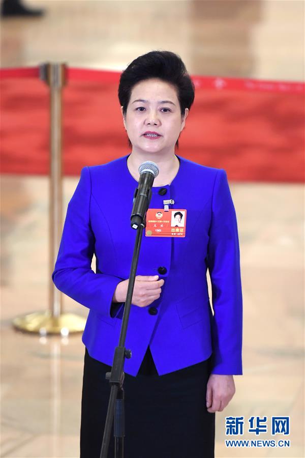 （兩會(huì)·XHDW）（6）全國(guó)政協(xié)委員接受采訪(fǎng)
