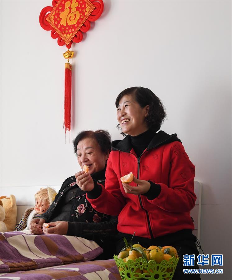 （新華全媒頭條·圖文互動）（3）“英雄之妻”，為愛堅守19年