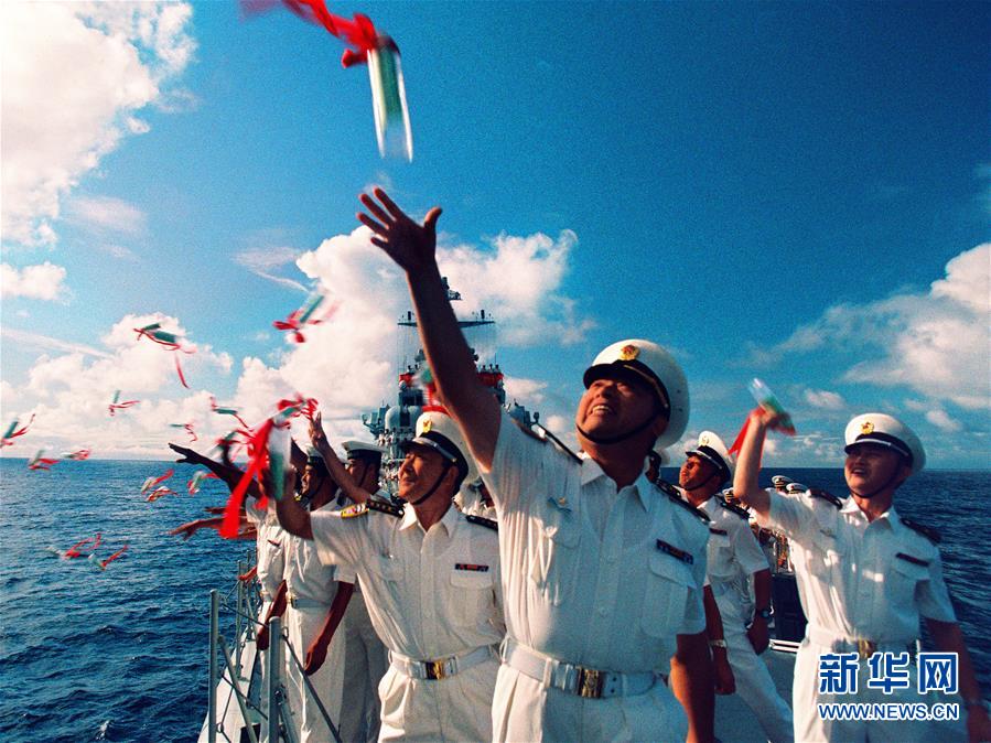（新華全媒頭條·人民海軍70年·圖文互動(dòng)）（1）向海圖強(qiáng)春潮涌——黨中央、中央軍委和習(xí)主席關(guān)心人民海軍建設(shè)發(fā)展紀(jì)實(shí)