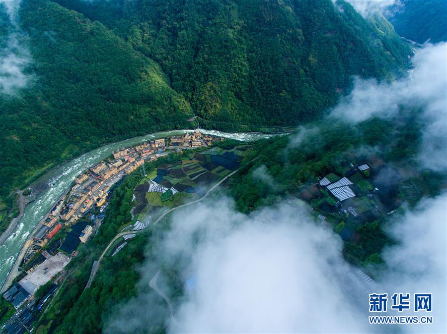 （壯麗70年·奮斗新時(shí)代·圖文互動(dòng)）（1）獨(dú)龍江畔，這個(gè)民族“一躍千年”