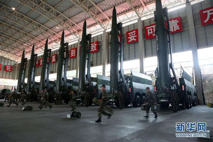 （新華全媒頭條·圖文互動）（11）沿著中國特色強(qiáng)軍之路闊步前進(jìn)——黨中央、中央軍委領(lǐng)導(dǎo)推進(jìn)國防和軍隊建設(shè)70年紀(jì)實