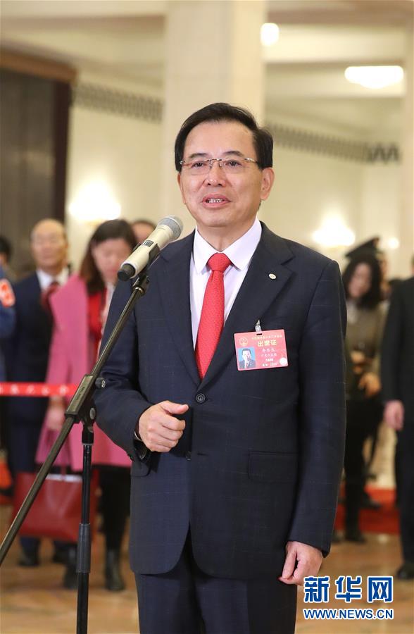（兩會(huì)·面對(duì)面）（2）全國(guó)人大代表接受采訪(fǎng)