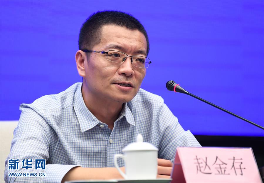（聚焦疫情防控·圖文互動）（2）鐘南山、李蘭娟院士團隊從新冠肺炎患者糞便中分離出病毒