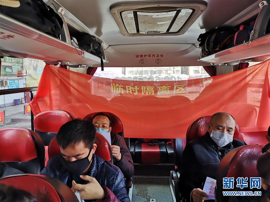 （做好六穩(wěn)工作 應(yīng)對復(fù)雜局面·圖文互動）（2）四川：“點(diǎn)對點(diǎn)、一站式”送農(nóng)民工安全返崗