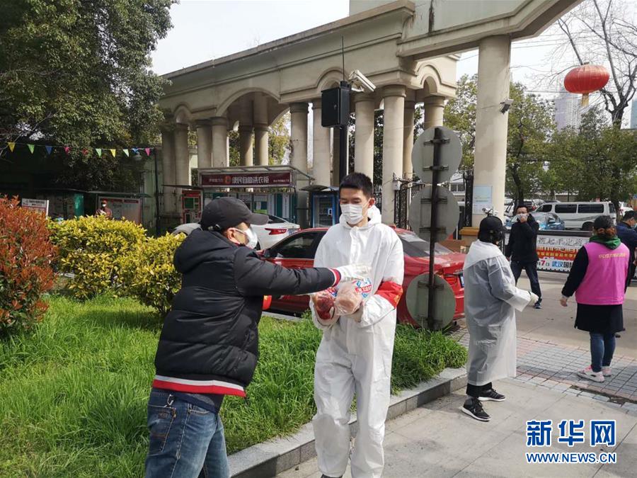 （習(xí)近平致敬的戰(zhàn)“疫”英雄·下沉干部篇·圖文互動(dòng)）（3）他們，挺身而出守防線
