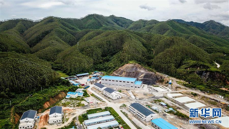 （新華全媒頭條·圖文互動(dòng)）（11）新基建，澎湃中國(guó)經(jīng)濟(jì)新動(dòng)能