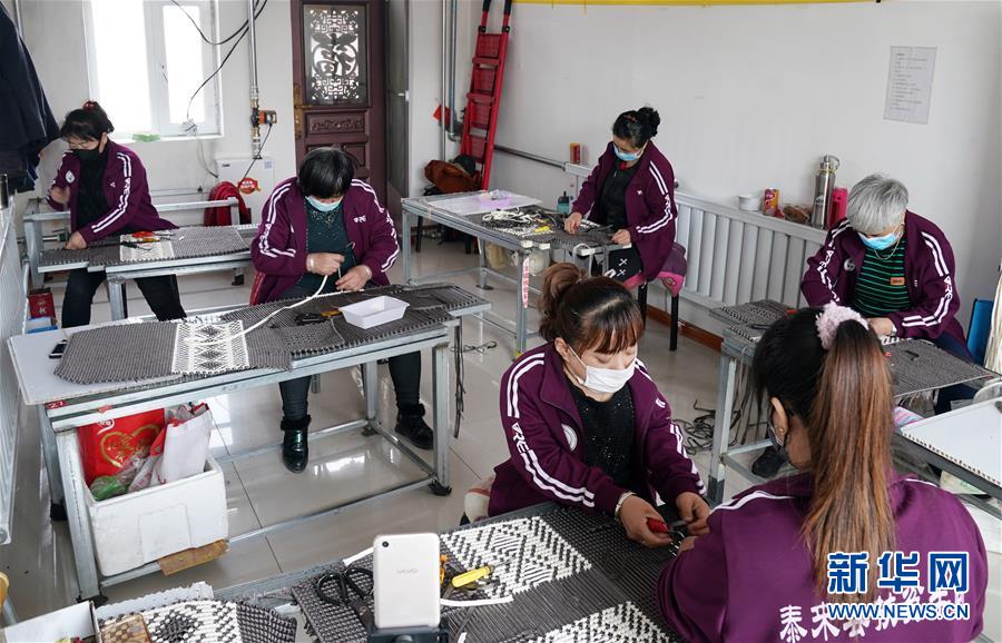 （在習近平新時代中國特色社會主義思想指引下——新時代新作為新篇章·習近平總書記關(guān)切事·圖文互動）（2）助你飛翔，擁抱陽光——助力殘疾人脫貧攻堅故事
