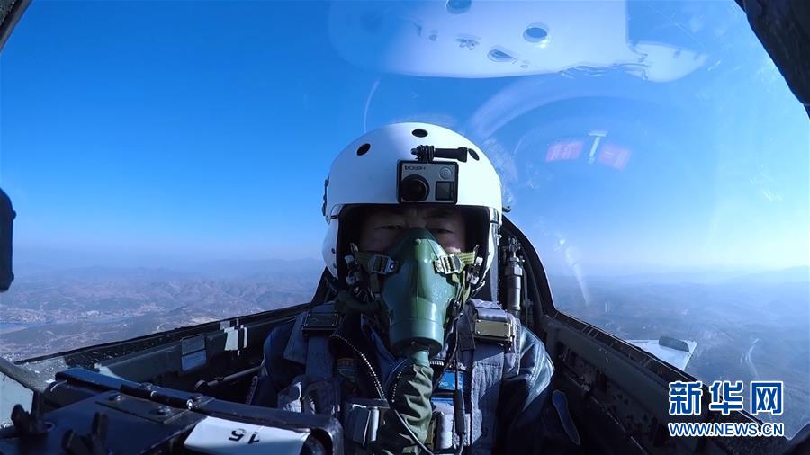 （圖文互動(dòng)）（4）5290小時(shí)！中國空軍殲擊機(jī)飛行紀(jì)錄保持者光榮停飛