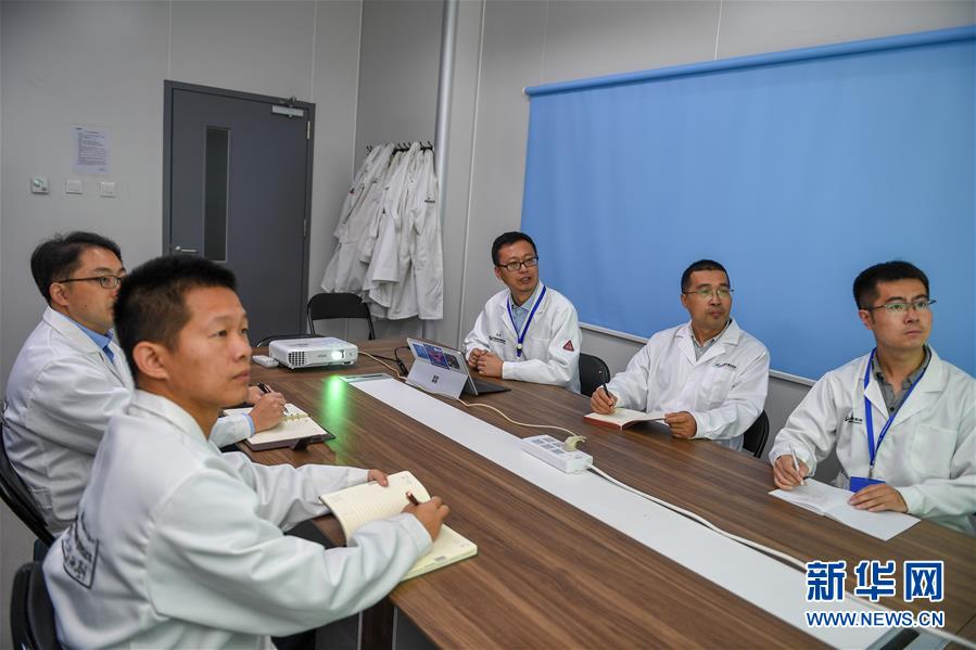 （在習(xí)近平新時(shí)代中國(guó)特色社會(huì)主義思想指引下——新時(shí)代新作為新篇章·習(xí)近平總書記關(guān)切事·圖文互動(dòng)）（1）終不悔為國(guó)為民，攀高峰只爭(zhēng)朝夕——來(lái)自科學(xué)家們的動(dòng)人故事