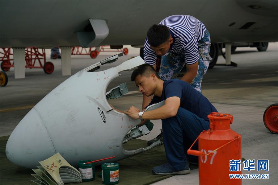 （在習(xí)近平強軍思想指引下·我們在戰(zhàn)位報告·圖文互動）（5）偵天探海 狩獵?？?mdash;—南部戰(zhàn)區(qū)海軍航空兵某師加速轉(zhuǎn)型提升新質(zhì)戰(zhàn)斗力記事