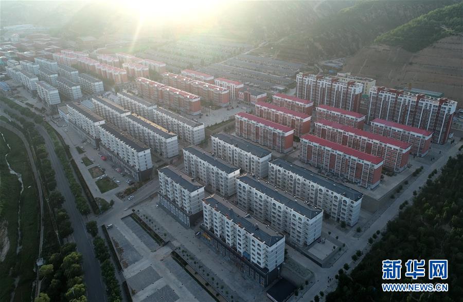 （習(xí)近平的小康故事·圖文互動）（1）“我很期盼的一件事，就是讓鄉(xiāng)親們飽餐一頓肉”——習(xí)近平和脫貧攻堅的故事