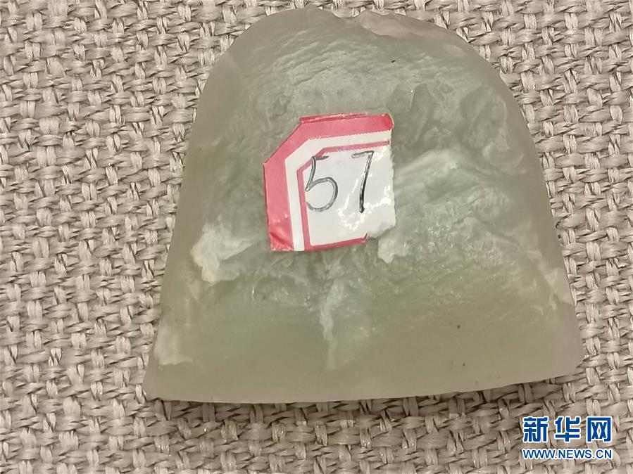 （文化視點·聽文物講故事·圖文互動）（1）豪橫！古人扛著玉斧在羅布泊打獵