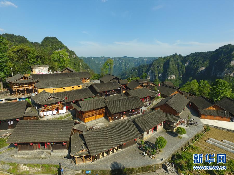 （新華全媒頭條·圖文互動(dòng)）（6）初夏，循著總書(shū)記的腳步探訪產(chǎn)業(yè)扶貧新事