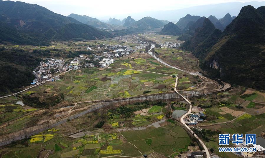 十八大以來，習(xí)近平反復(fù)強(qiáng)調(diào)“綠水青山”