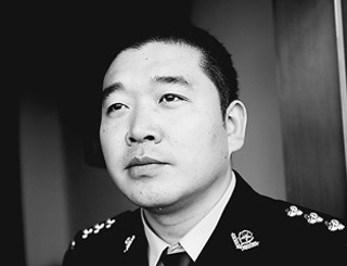 “老百姓說(shuō)聲謝謝，我就知足了”