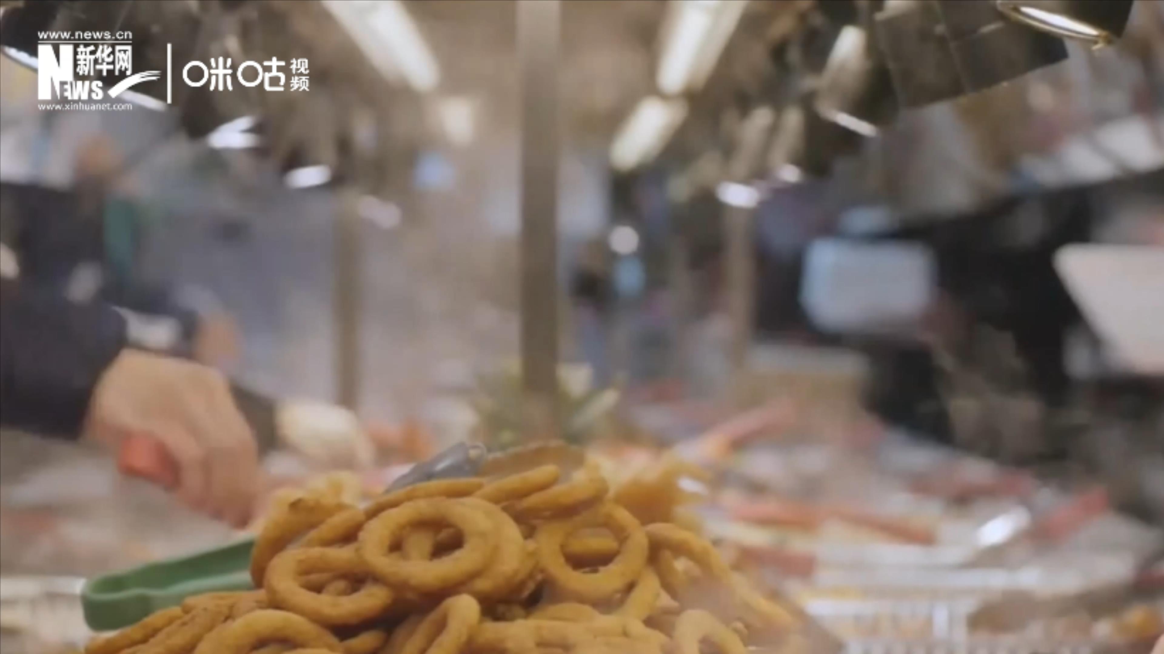 成噸的糧食遭到損失或浪費(fèi)，同時(shí)也有很多人正在挨餓