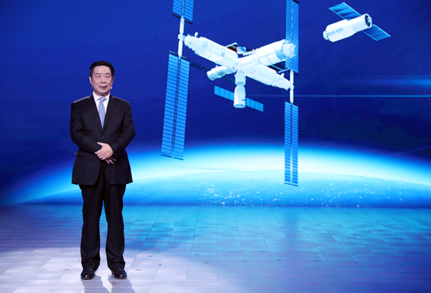 將要建造的空間站基本構型有三個艙，構成英文T字型