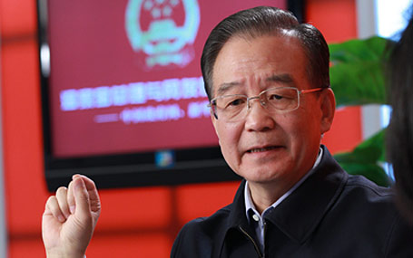 溫家寶總理接受中國(guó)政府網(wǎng)、新華網(wǎng)聯(lián)合專訪并與網(wǎng)友在線交流
