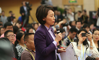 中央電視臺、中國國際電視臺記者提問