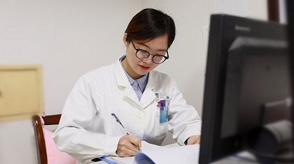 有才！這位女醫(yī)生自創(chuàng)說唱視頻，讓科普更“接地氣”