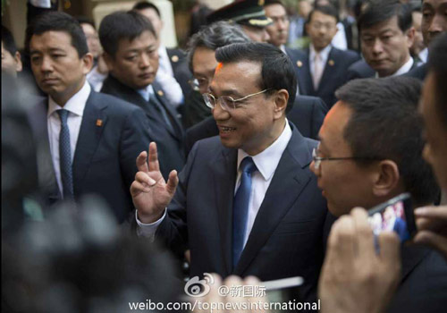 李克強：在非中企了解當?shù)匚幕拍茉「?。圖片來源：“新國際”微博。