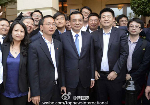 李克強：在非中企了解當?shù)匚幕拍茉「?。圖片來源：“新國際”微博。
