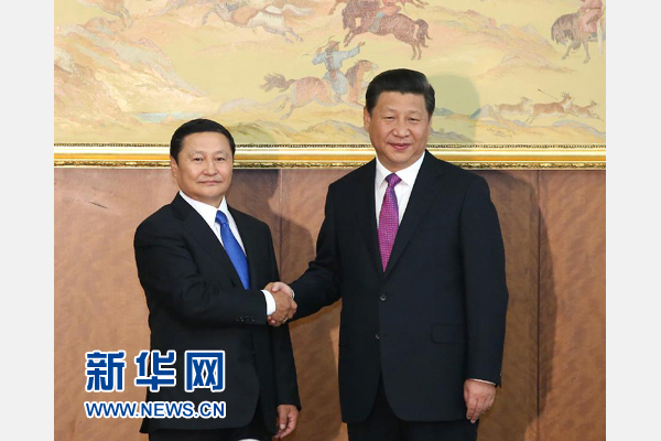 8月22日，國(guó)家主席習(xí)近平在烏蘭巴托會(huì)見蒙古國(guó)總理阿勒坦呼亞格。 新華社記者龐興雷攝 