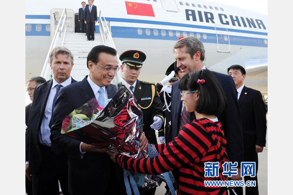 10月14日，國務院總理李克強乘專機抵達羅馬，開始對意大利進行正式訪問。新華社記者 饒愛民 攝