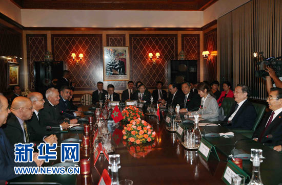11月3日，中國全國政協(xié)主席俞正聲在拉巴特與摩洛哥參議長比亞迪拉進(jìn)行會談。 新華社記者 劉衛(wèi)兵 攝