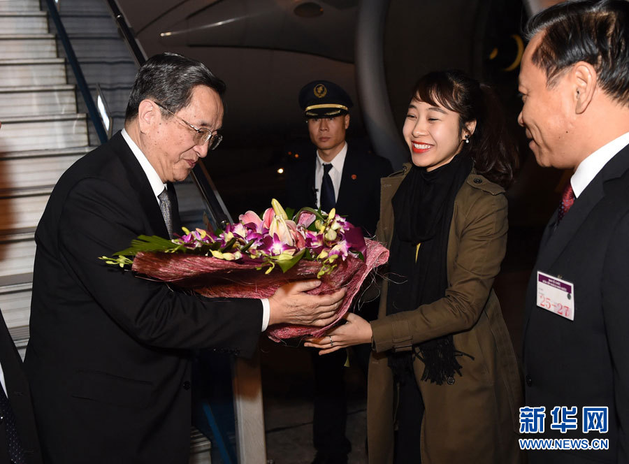 12月25日至27日，中共中央政治局常委、全國政協(xié)主席俞正聲對(duì)越南進(jìn)行正式訪問。這是12月25日，俞正聲抵達(dá)河內(nèi)，開始對(duì)越南進(jìn)行正式訪問。 新華社記者馬占成攝