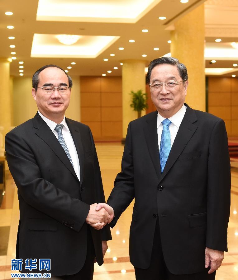 12月25日至27日，中共中央政治局常委、全國政協(xié)主席俞正聲對(duì)越南進(jìn)行正式訪問。這是12月26日，俞正聲在河內(nèi)與越南祖國陣線主席阮善仁舉行會(huì)談。 新華社記者劉建生攝