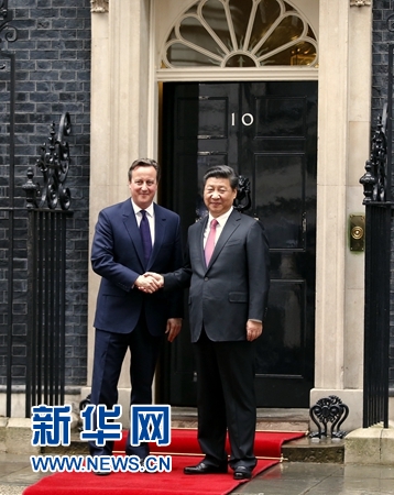 10月21日，國家主席習(xí)近平在倫敦唐寧街首相府同英國首相卡梅倫舉行會談。 新華社記者 鞠鵬 攝 