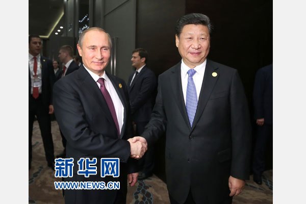 11月15日，國家主席習(xí)近平在土耳其安塔利亞會見俄羅斯總統(tǒng)普京。 新華社記者馬占成攝