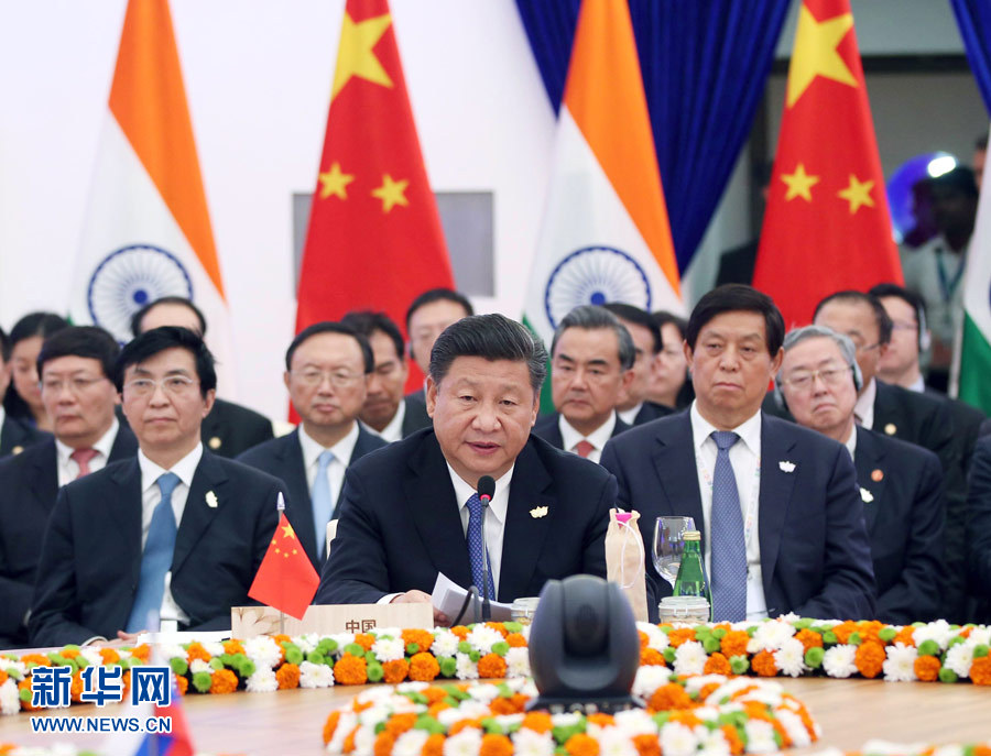 10月16日，金磚國家領導人第八次會晤在印度果阿舉行。中國國家主席習近平、印度總理莫迪、南非總統(tǒng)祖馬、巴西總統(tǒng)特梅爾、俄羅斯總統(tǒng)普京出席。習近平發(fā)表題為《堅定信心　共謀發(fā)展》的重要講話。新華社記者姚大偉攝 