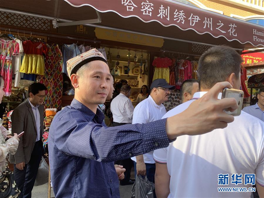 （圖文互動）（4）多國駐華使節(jié)參訪新疆：中國反恐、去極端化經(jīng)驗值得學習借鑒