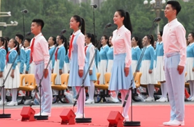 聽共青團員和少先隊員的心聲：請黨放心，強國有我！